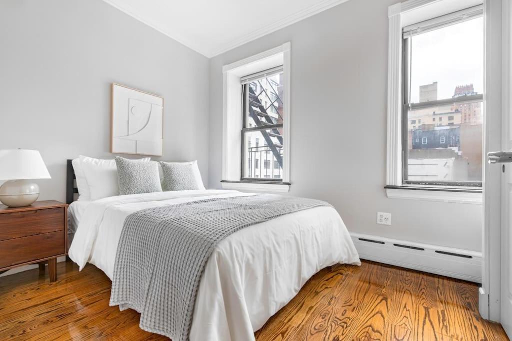 Gorgeous & Bright 3Bdr & 1Bth In Midtown Manhattan Нью-Йорк Екстер'єр фото